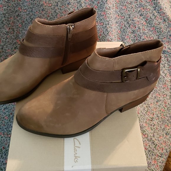 clarks addiy cora